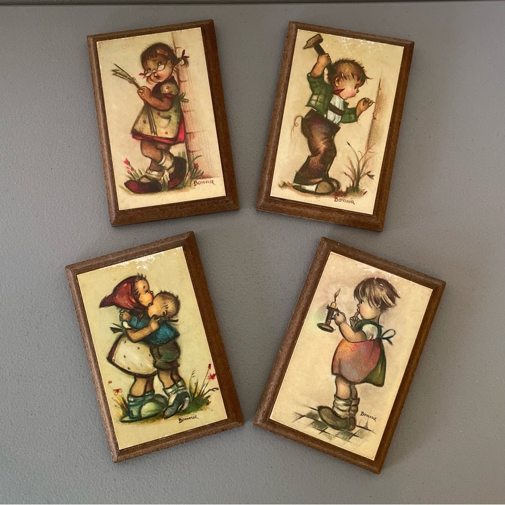 Vintage Bonnie Plaques - Hummel Style Wood Wall Art Set